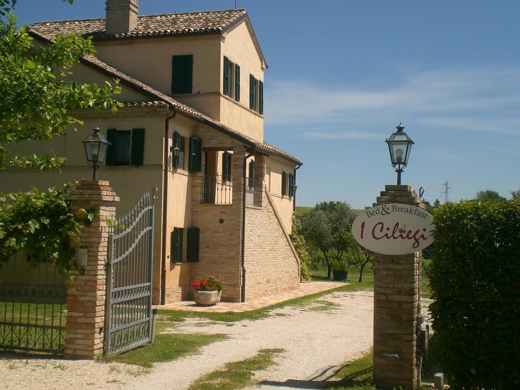 I Ciliegi Acomodação com café da manhã Osimo Exterior foto